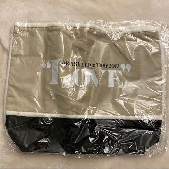 Arashi Love Tour 2013 Sherpa Tote Bag - Picture 2 of 3